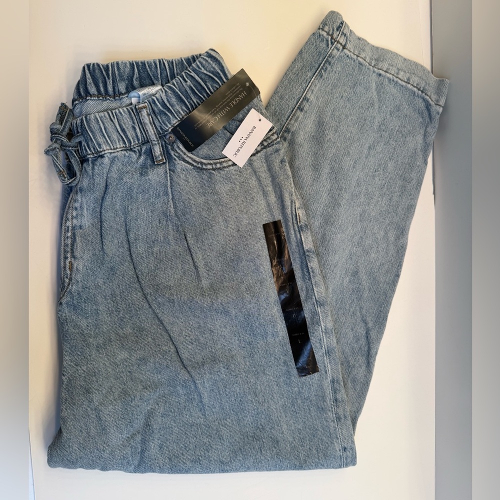 NWT Women’s Banana Republic Light Blue Denim Barrel Jeans